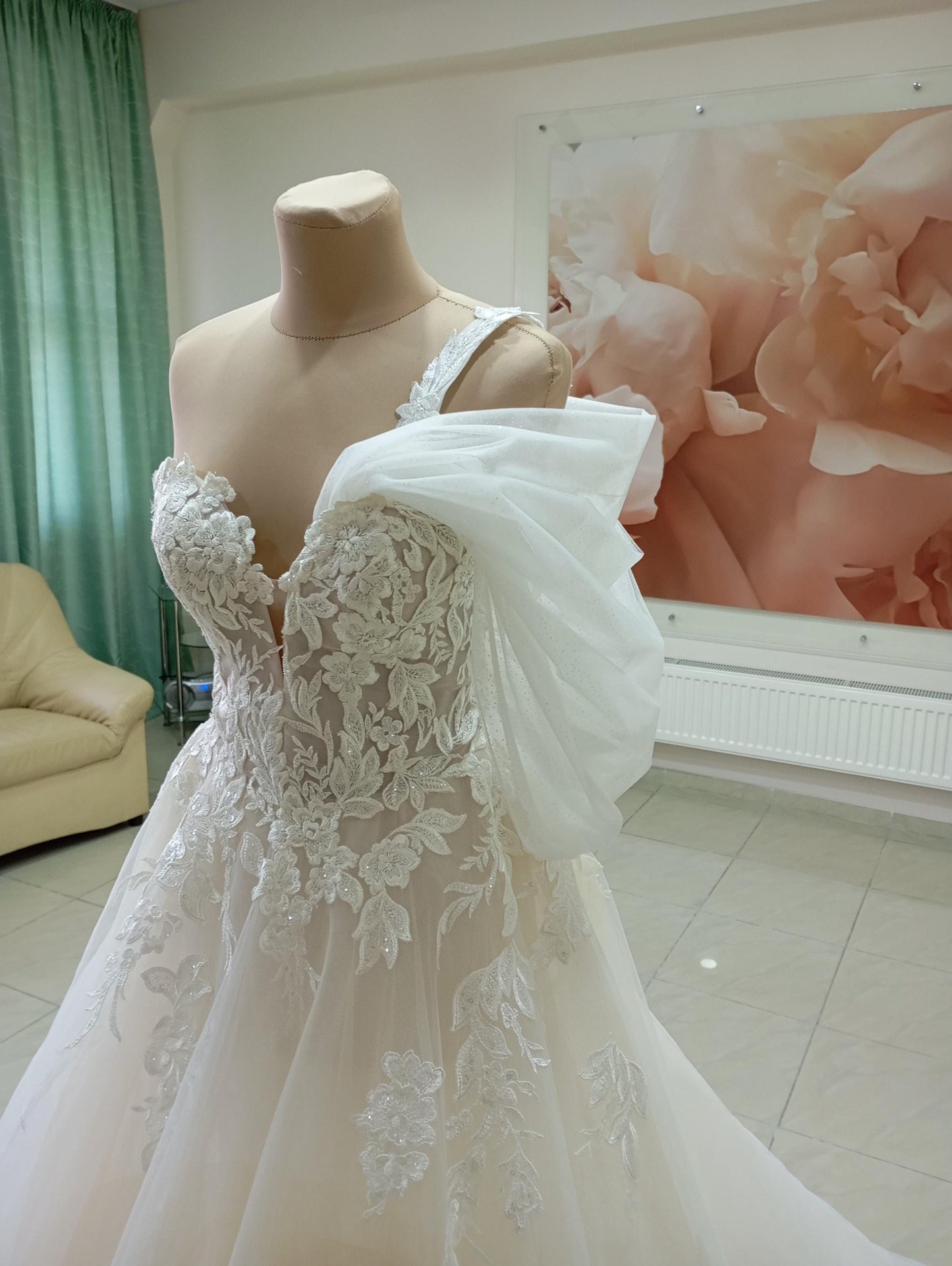 Detachable Wedding Straps & Sleeves