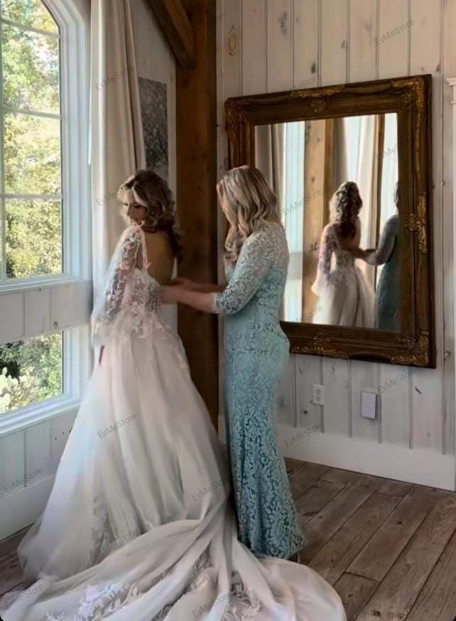 Detachable wedding sleeves and straps