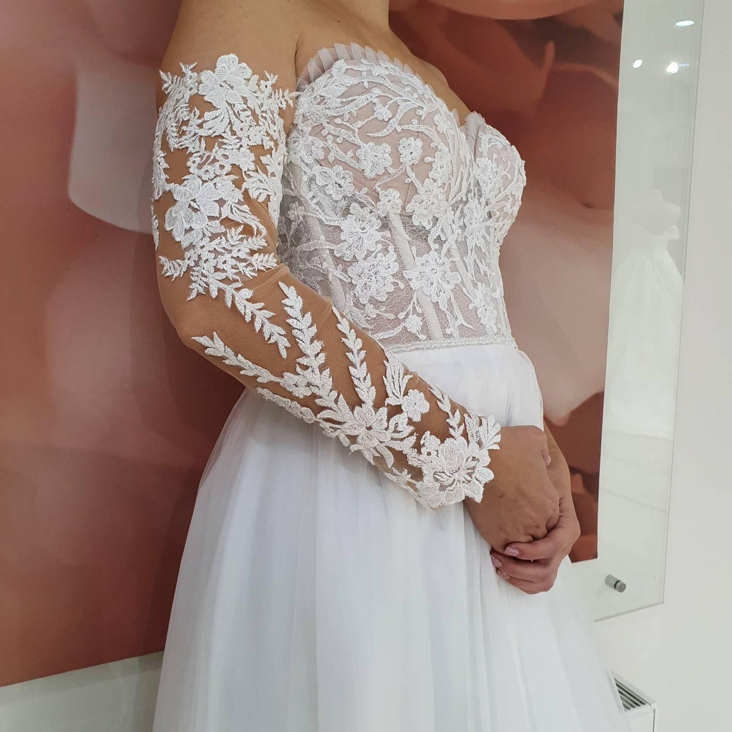 Detachable wedding sleeves