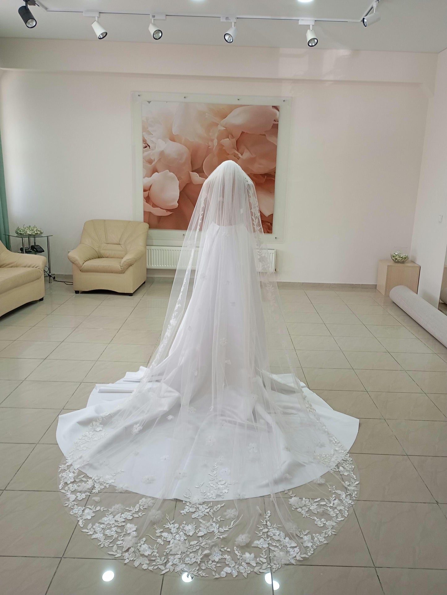 Handmade one-tier cathedral veil with 3D flowers Esse