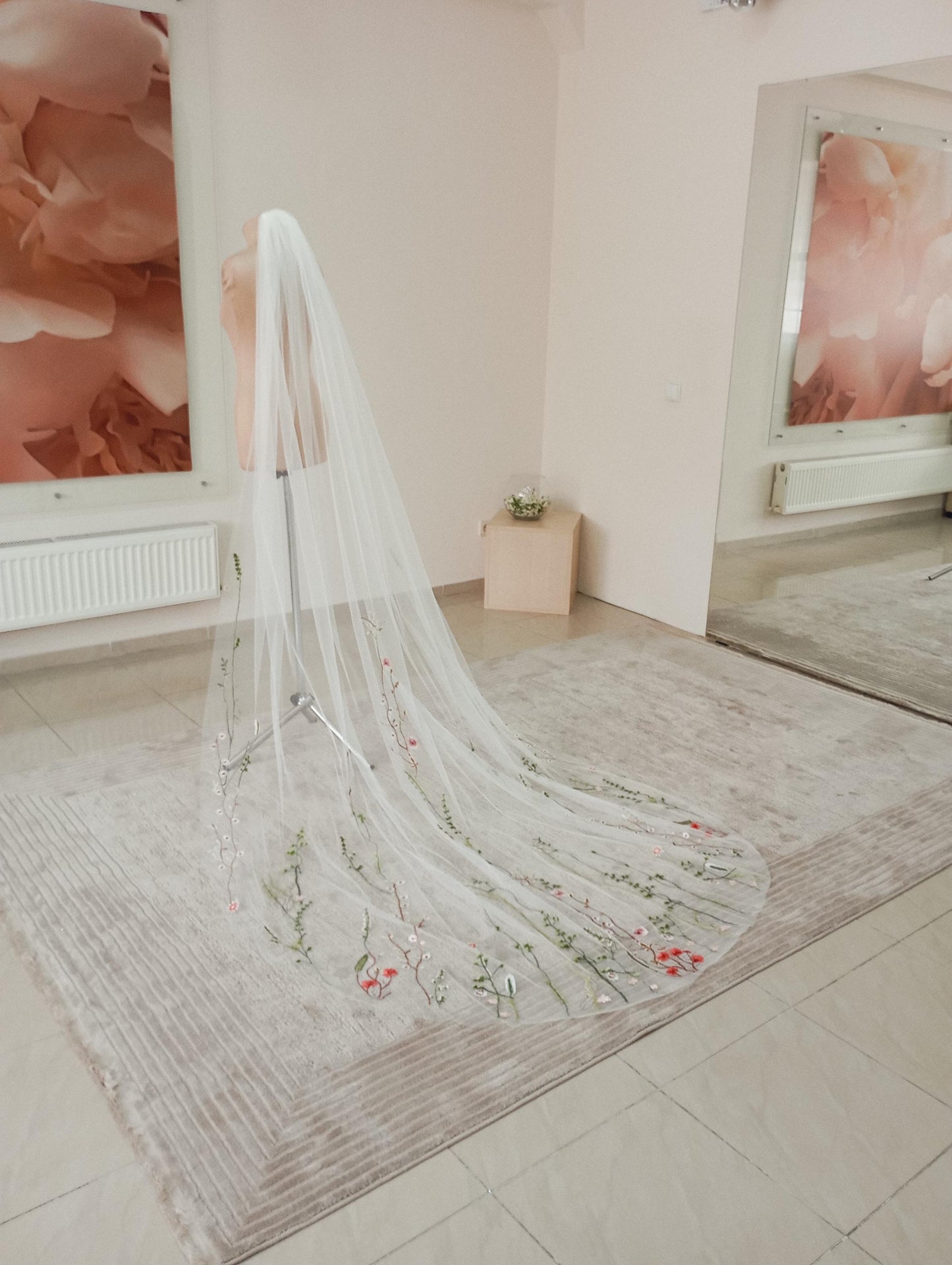Wildflower lace veil Camelia