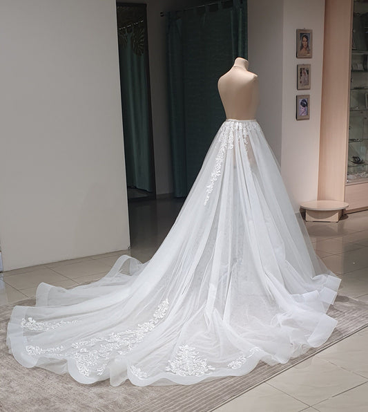 Detachable tulle wedding overskirt Flora