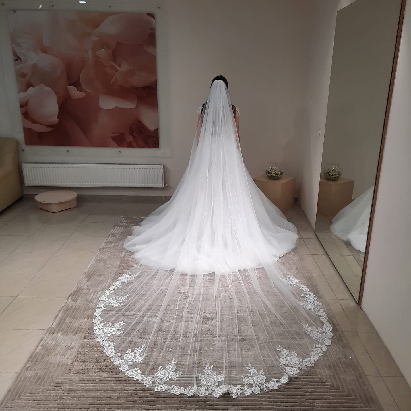 Cathedral lace veil Loise