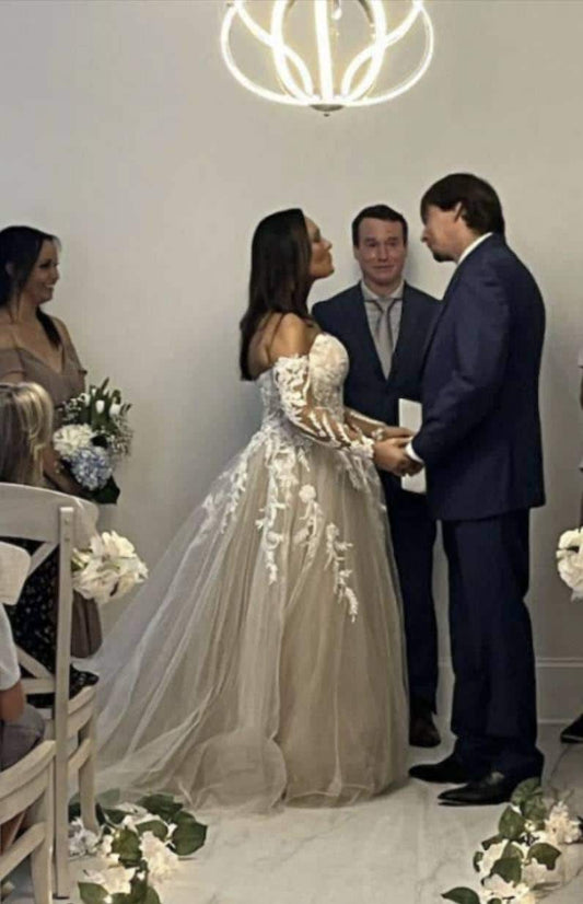 Detachable wedding sleeves