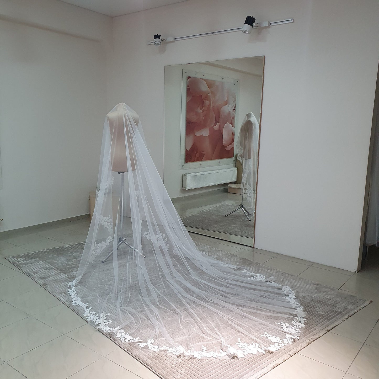 Cathedral lace veil